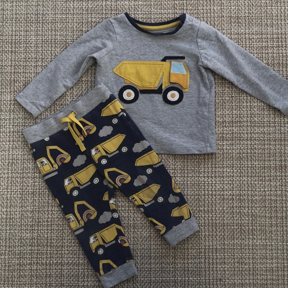 Baby Boden Pajama Set (size 6-12m)